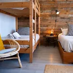 Alex Surf Hostel *